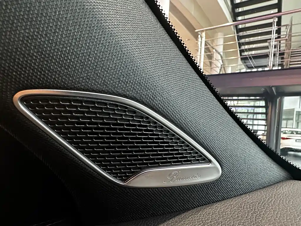 Mercedes-Benz EQB — фото 9