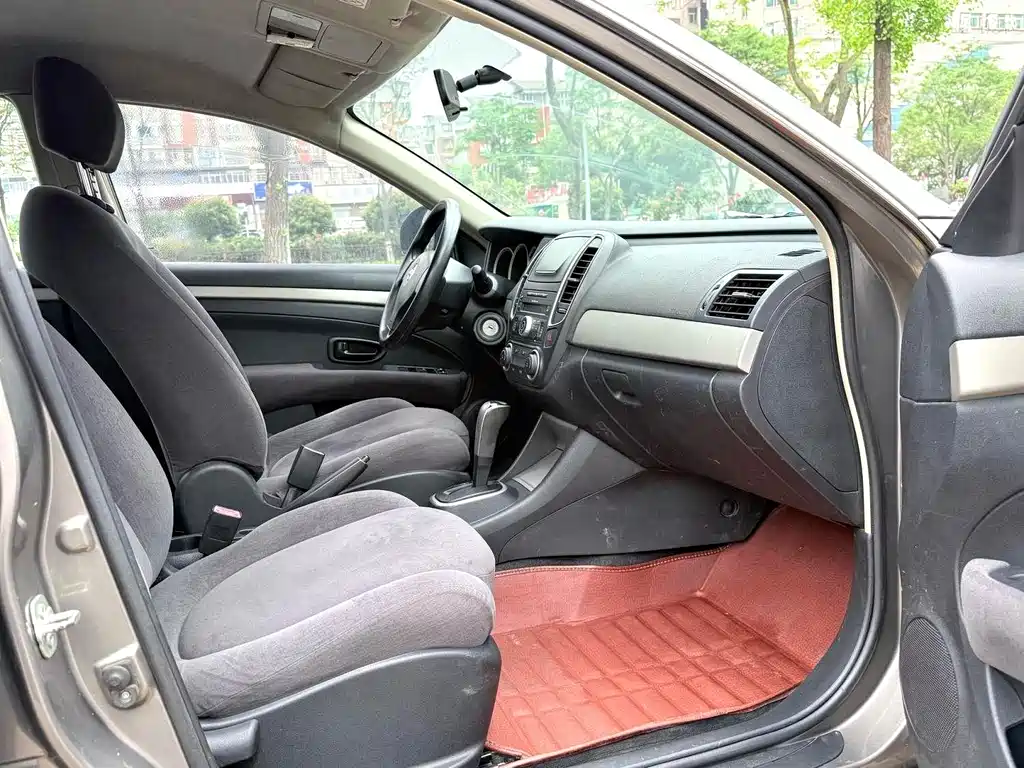 Nissan Sylphy 2010 — фото 6