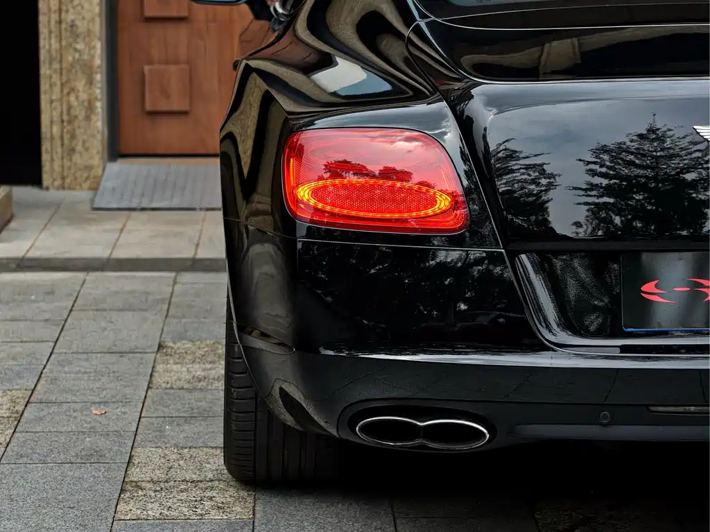 Bentley Continental 2013 — фото 10