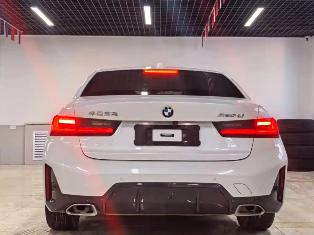 BMW 3 Series 2023