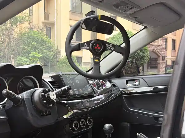 Mitsubishi Lancer EX 2013
