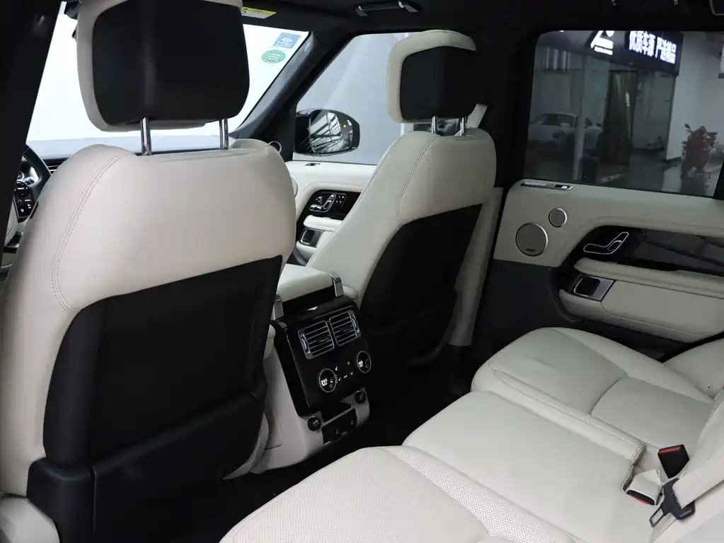 Land Rover Range Rover 2020 — фото 25