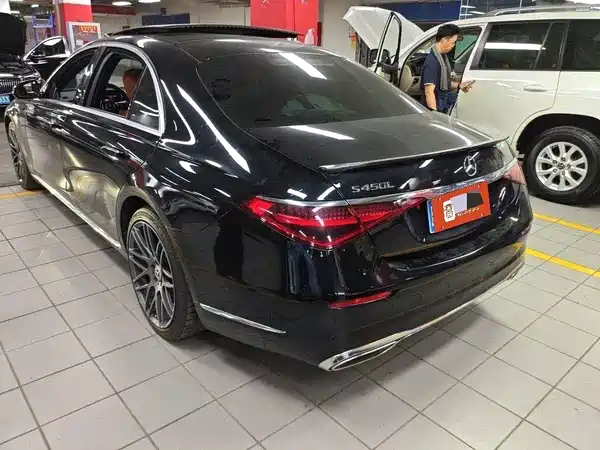 Mercedes-Benz S-Class 2021