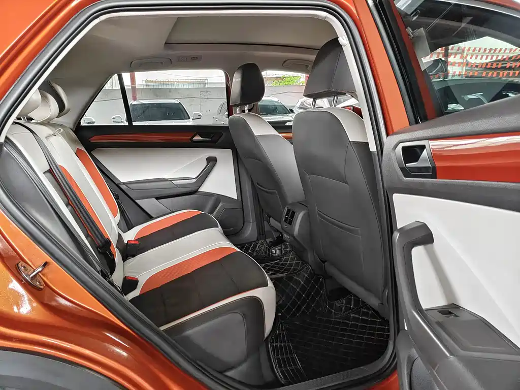 Volkswagen T-Roc 2019