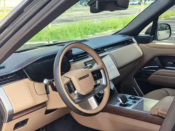 Land Rover Range Rover 2023