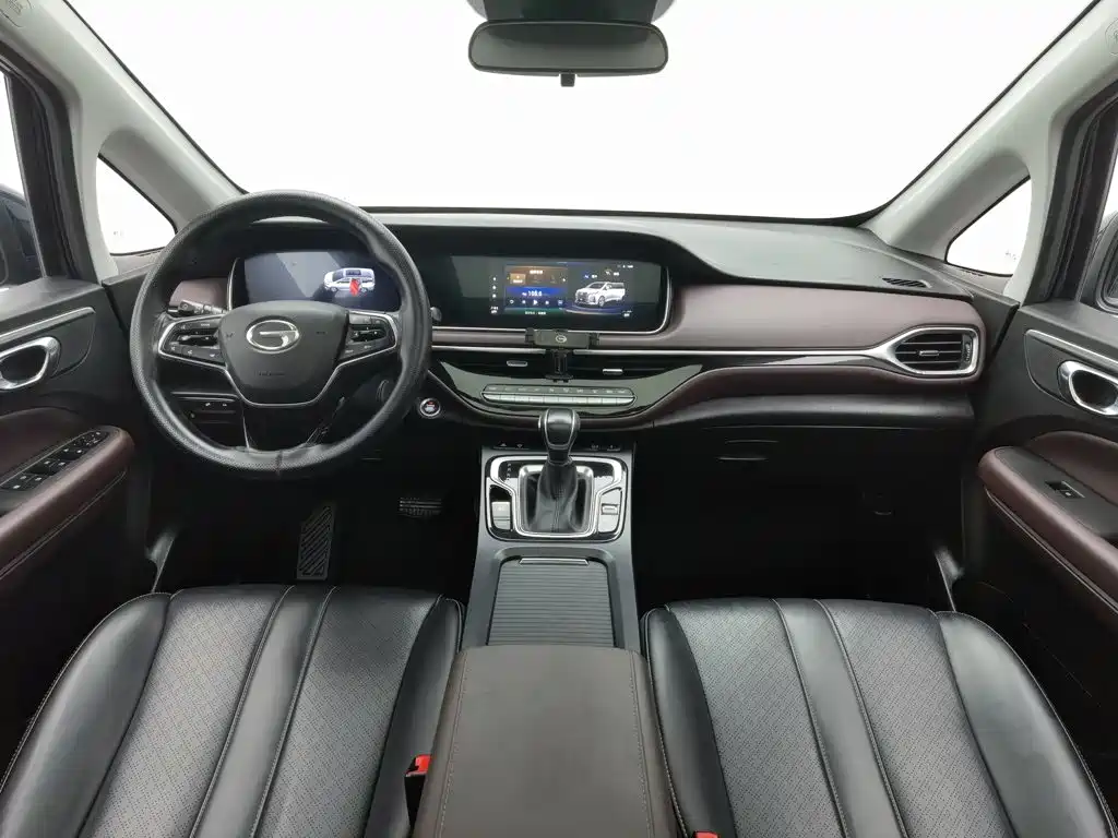 GAC Trumpchi M6 2021 — фото 5