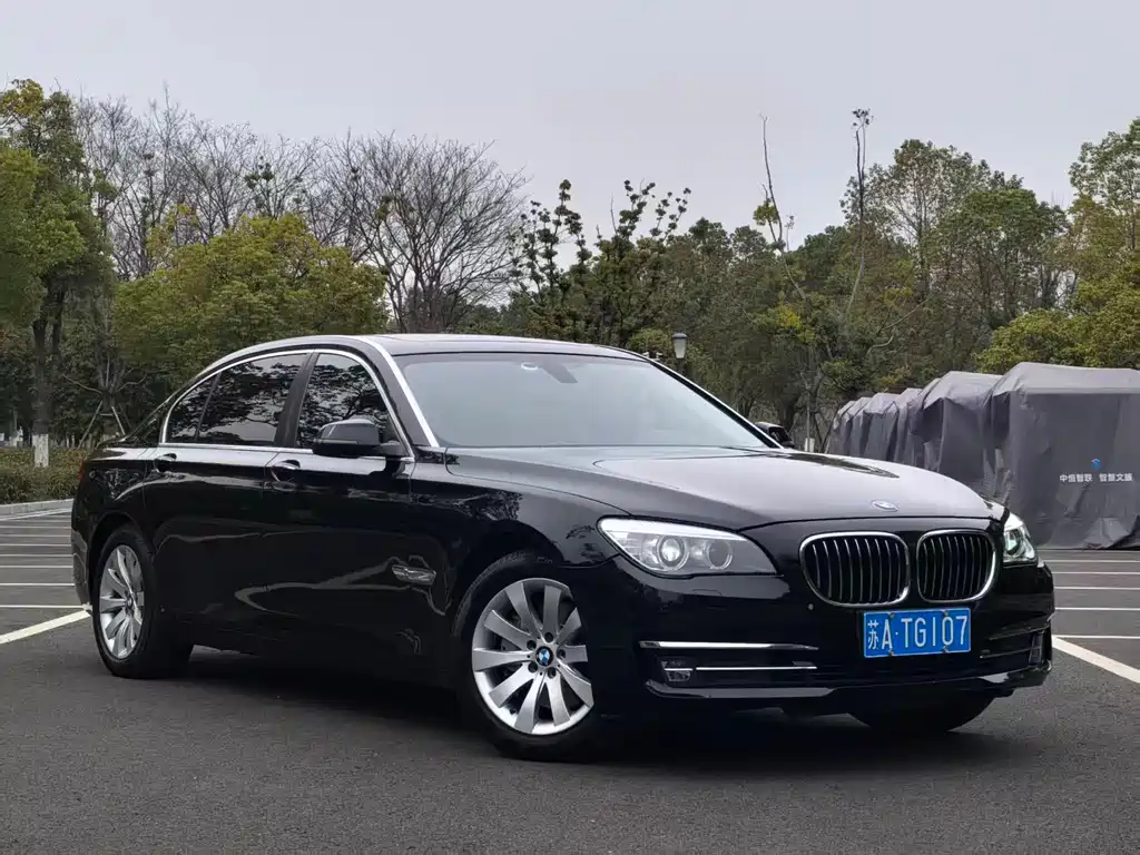 BMW 7 Series 2015 — фото 3