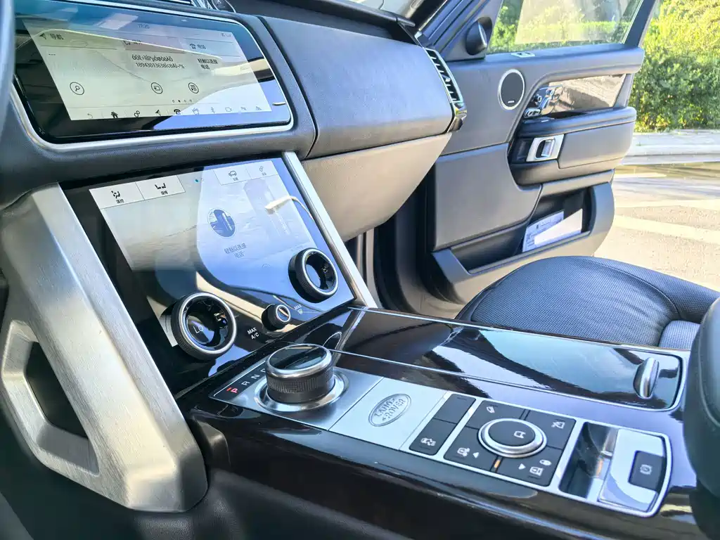 Land Rover Range Rover 2021 — фото 11