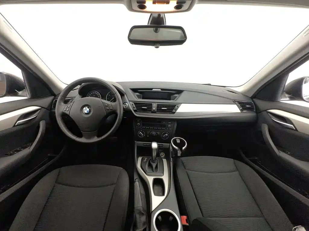 BMW X1 2014 — фото 5
