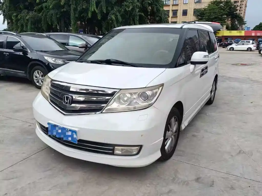 Honda Elysion 2013