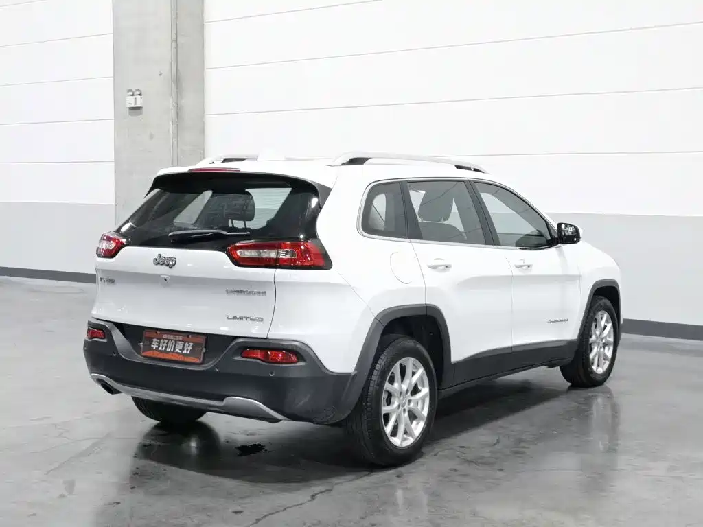 Jeep Cherokee 2018 — фото 2