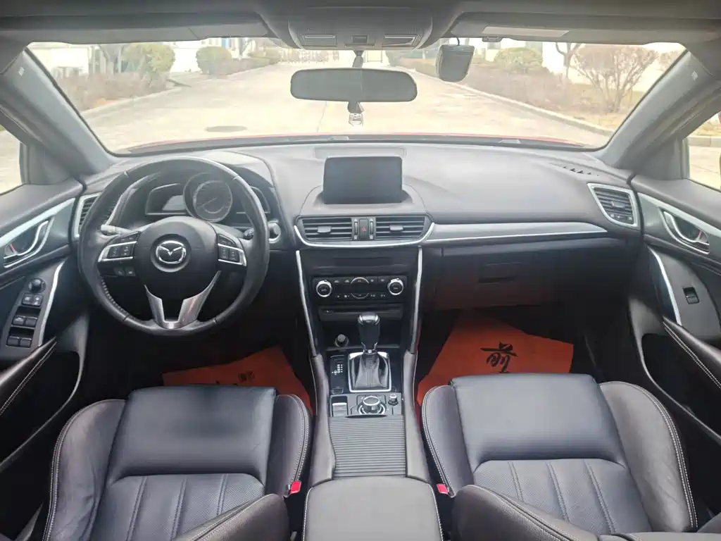 Mazda CX-4 2017 — фото 10
