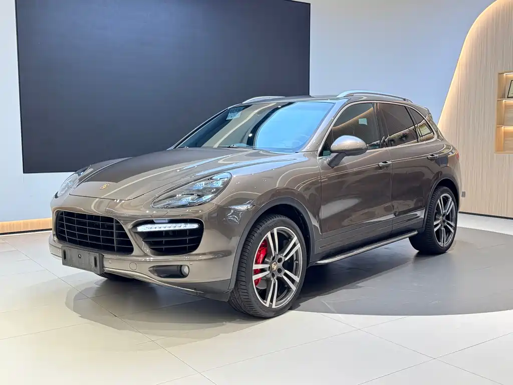Porsche Cayenne 2013 — фото 1