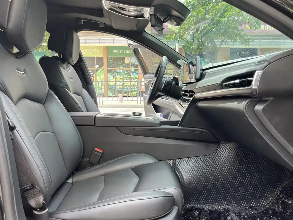 Cadillac CT6 2023 — фото 13