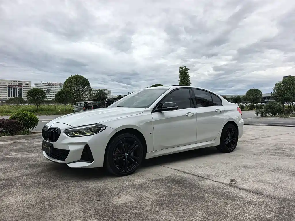BMW 1 Series 2022