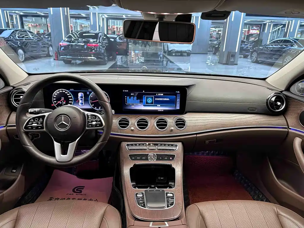 Mercedes-Benz E-Class 2019 — фото 4