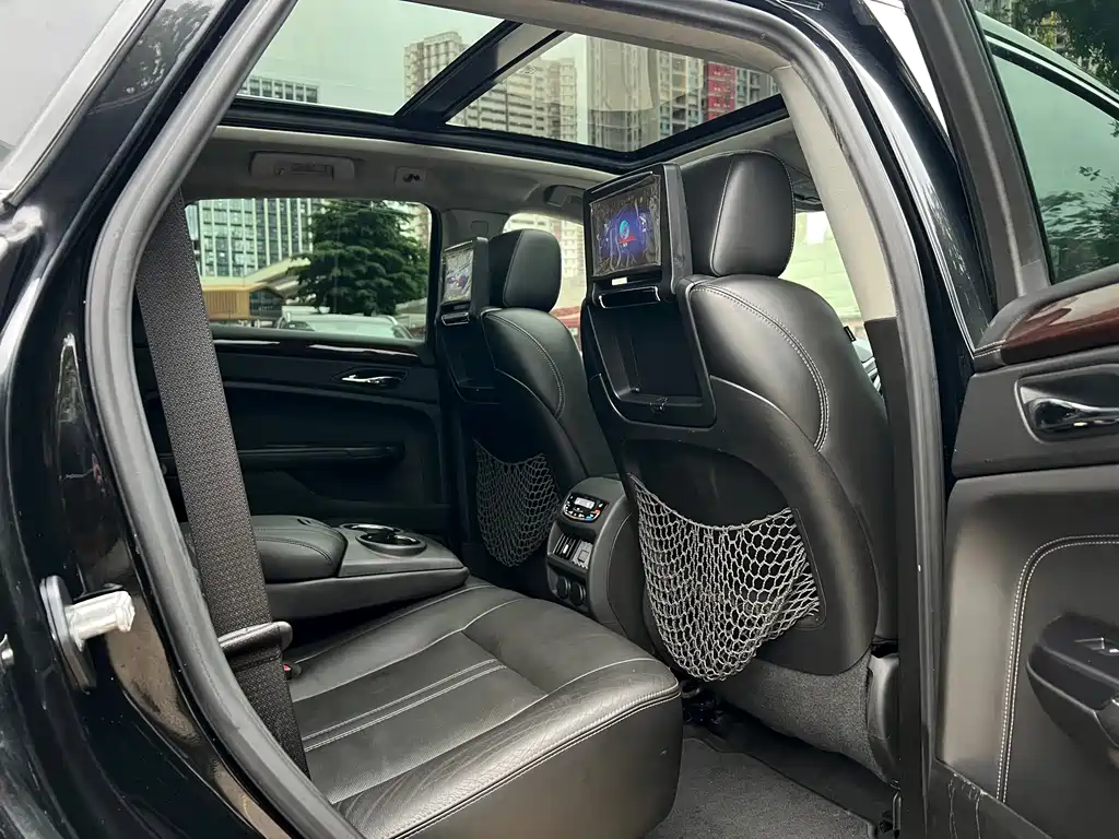 Cadillac SRX 2014 — фото 8