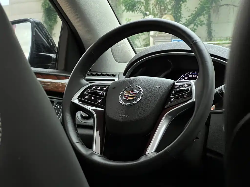 Cadillac SRX 2014 — фото 27