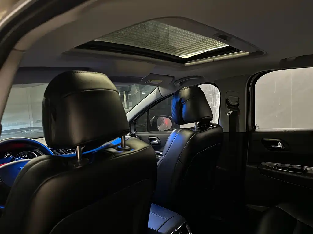 Peugeot 3008 2017 — фото 13