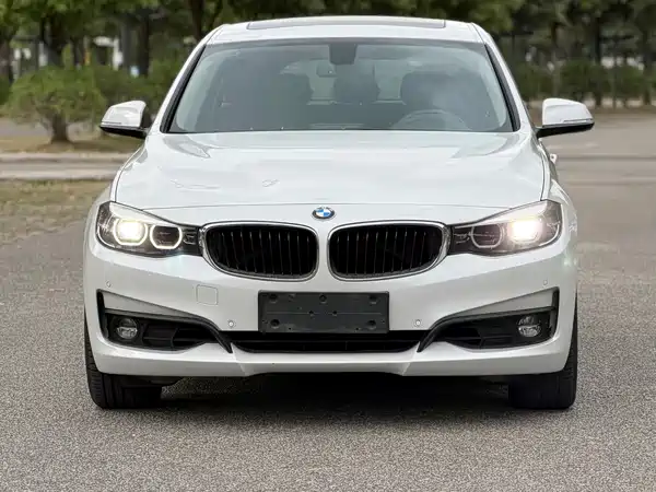 BMW 3 Series GT 2019