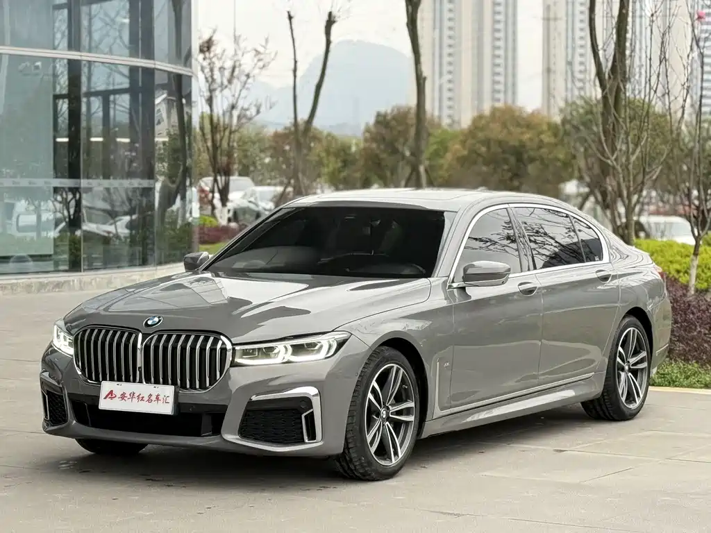 BMW 7 Series 2022 — фото 1