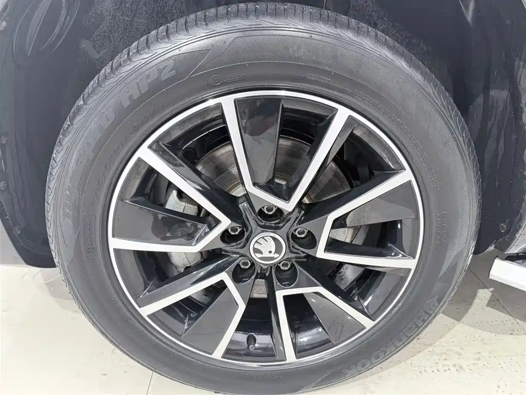 Skoda Karoq 2022 — фото 15