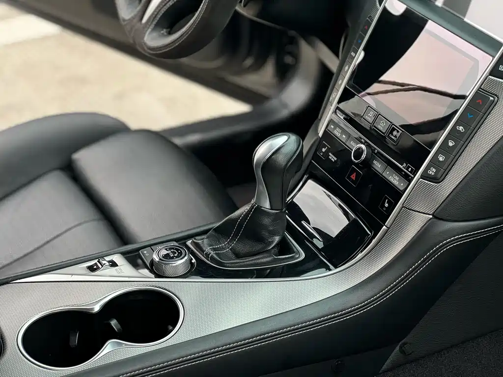 Infiniti Q50 2015 — фото 7