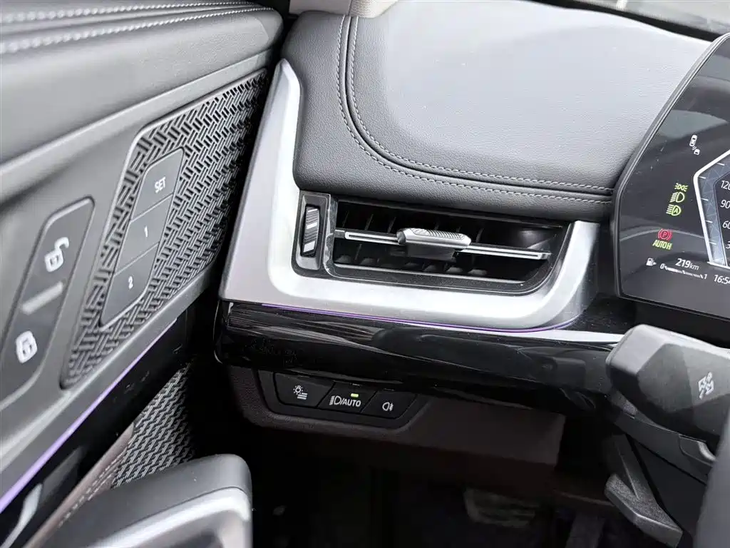 BMW X1 2024 — фото 11