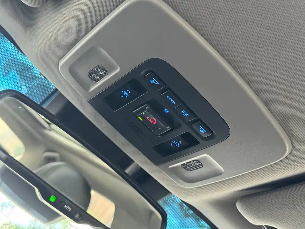 Toyota Camry 2021 — фото 19
