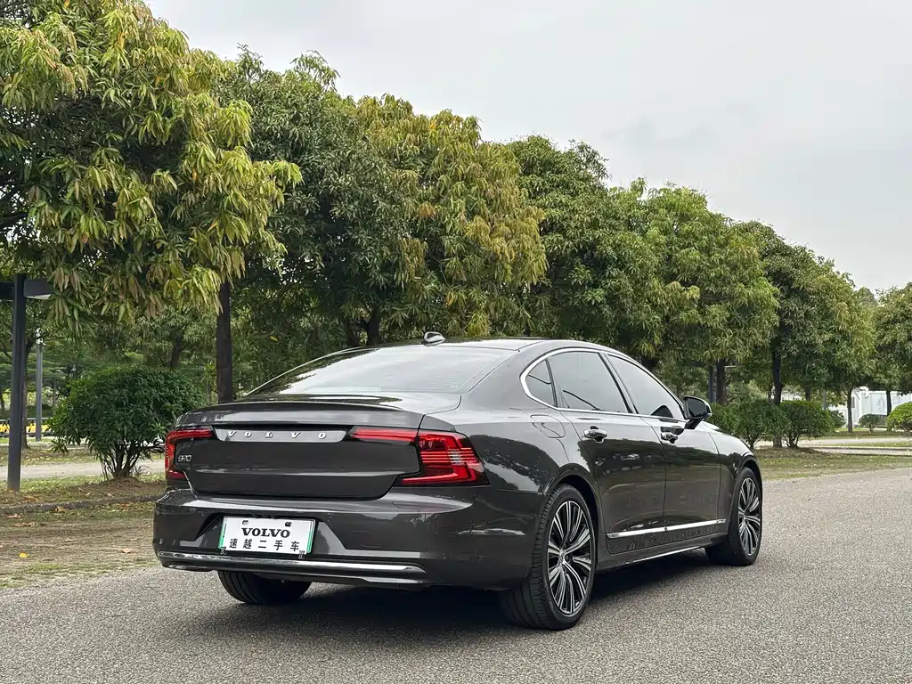 Volvo S90 PHEV 2021 — фото 12