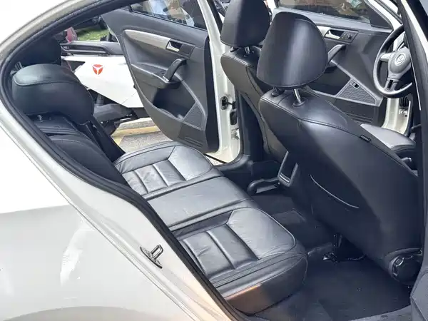 Volkswagen Lavida 2013