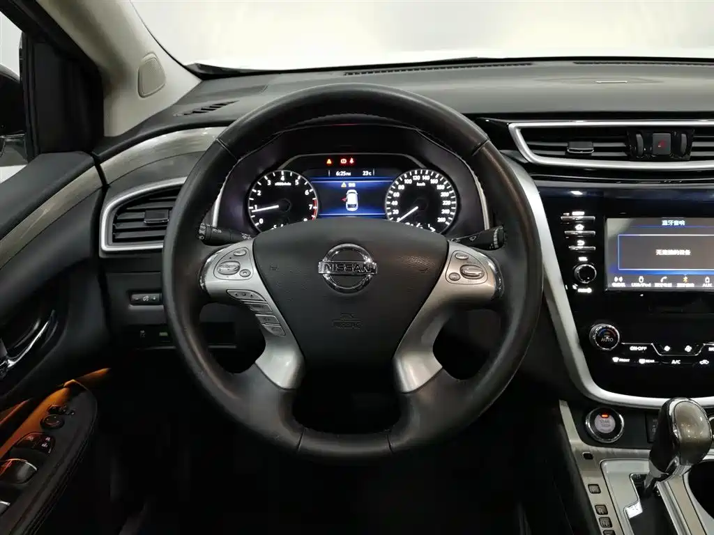 Nissan Murano 2017 — фото 11
