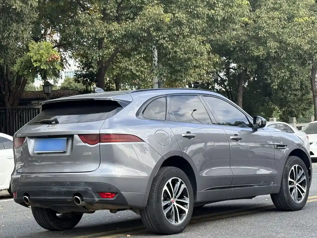 Jaguar F-PACE 2021 — фото 4