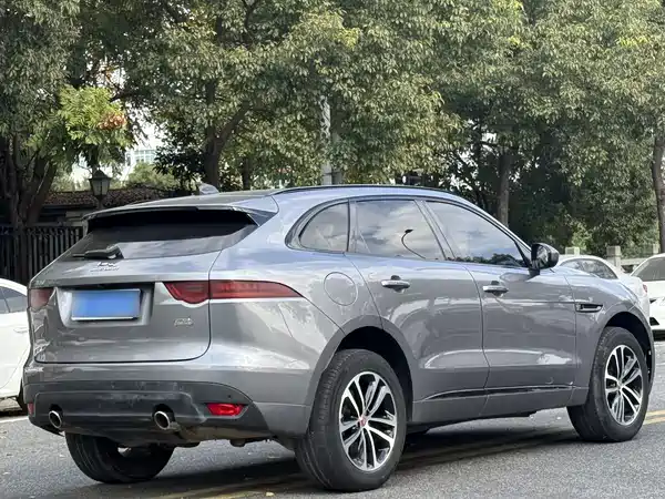 Jaguar F-PACE 2021
