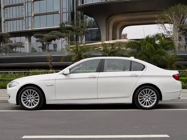 BMW 5 Series 2012