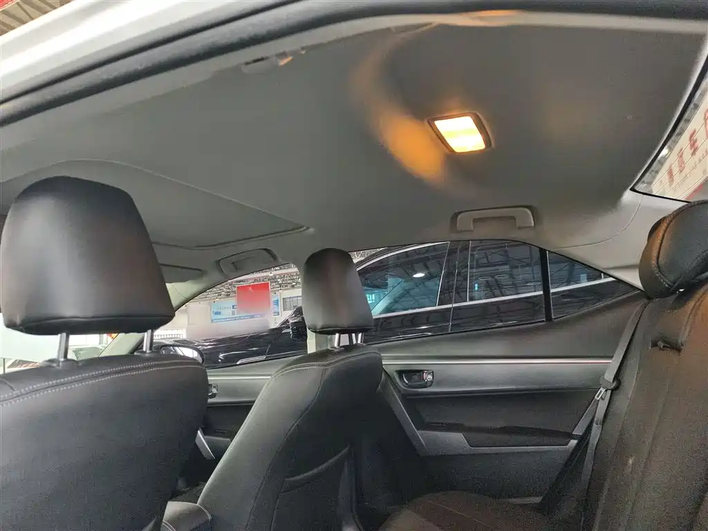 Toyota Corolla 2019 — фото 15
