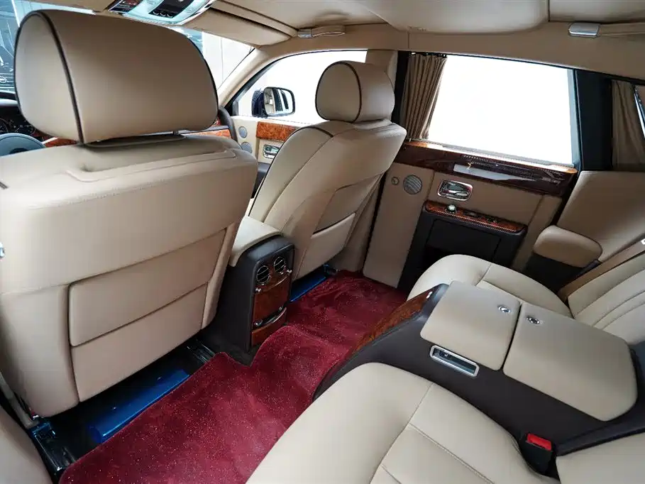 Rolls-Royce Phantom 2013 — фото 13