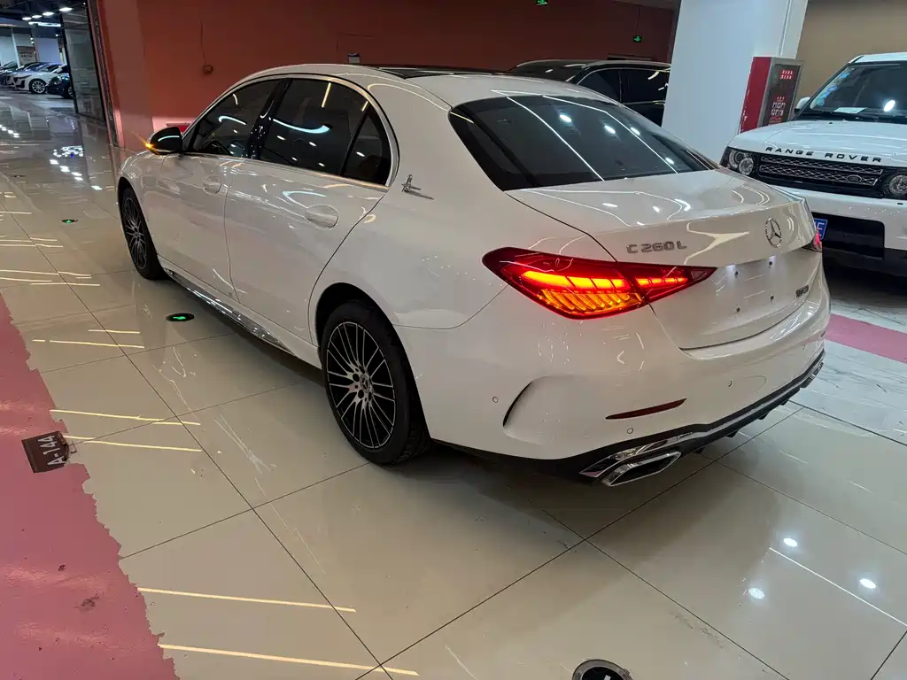Mercedes-Benz C-Class 2023 — фото 14