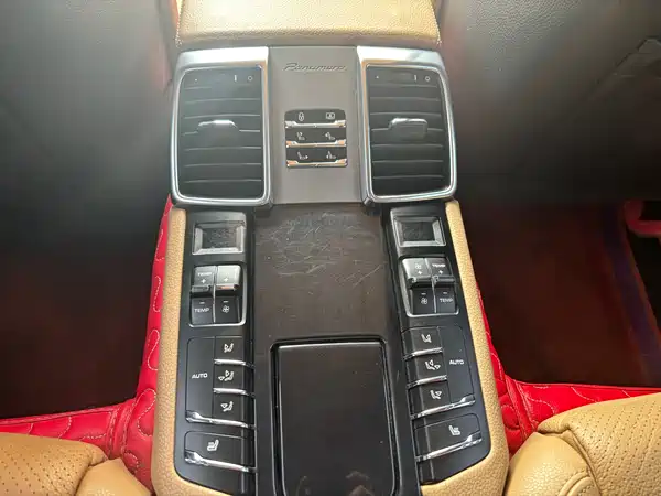 Porsche Panamera 2013