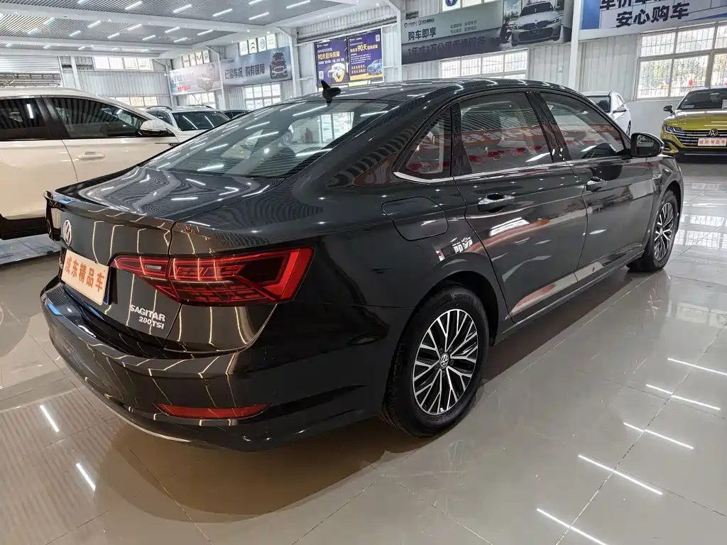 Volkswagen Sagitar 2021