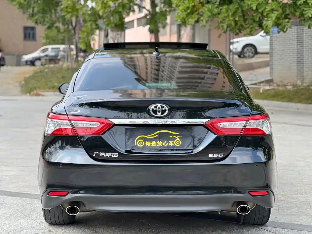Toyota Camry 2022 — фото 5