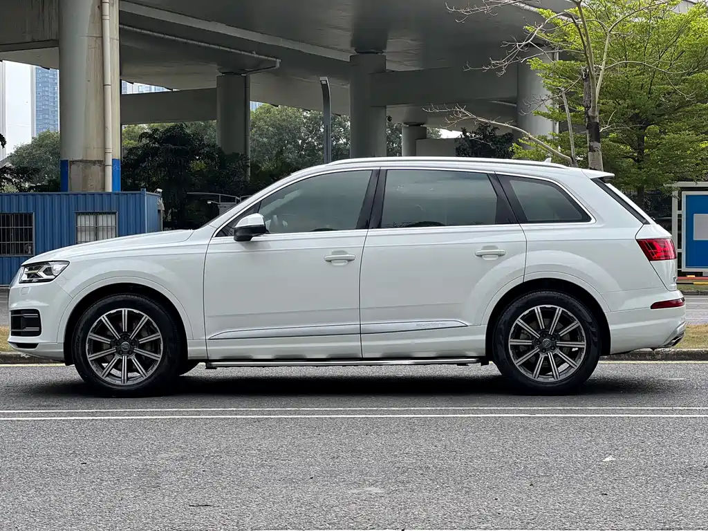 Audi Q7 2017 — фото 4