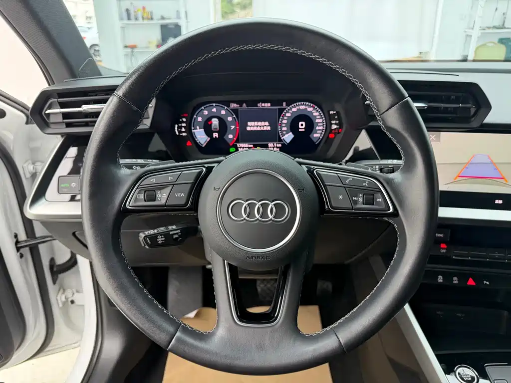 Audi A3 2023 — фото 18