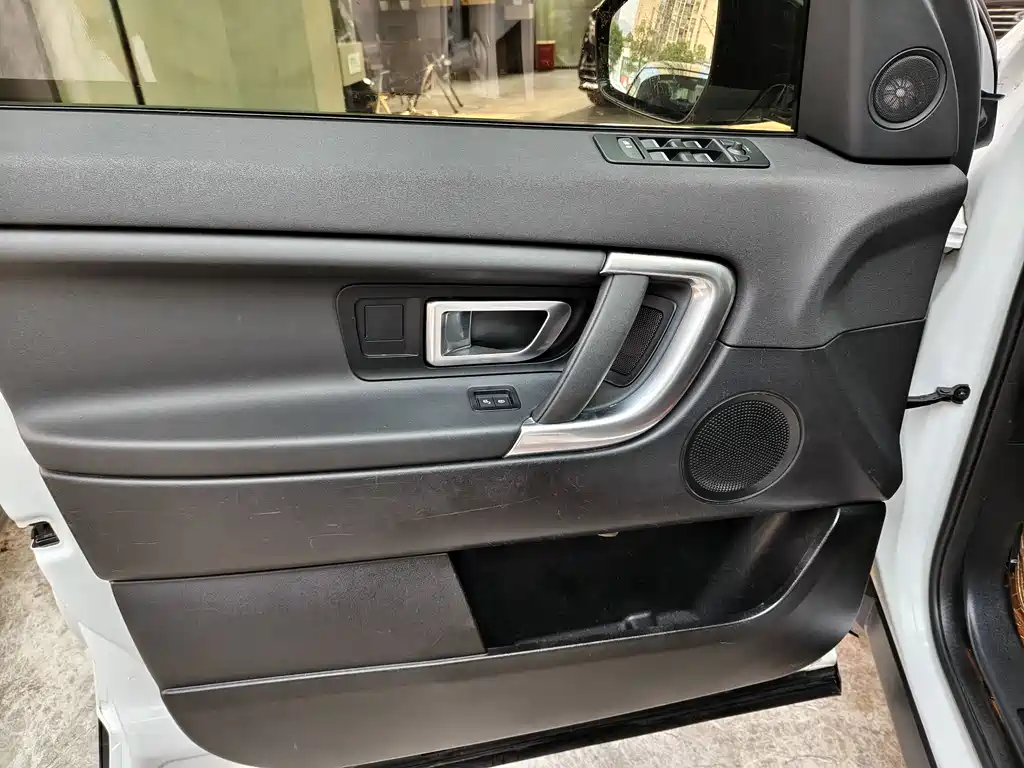 Land Rover Discovery Sport 2019 — фото 17
