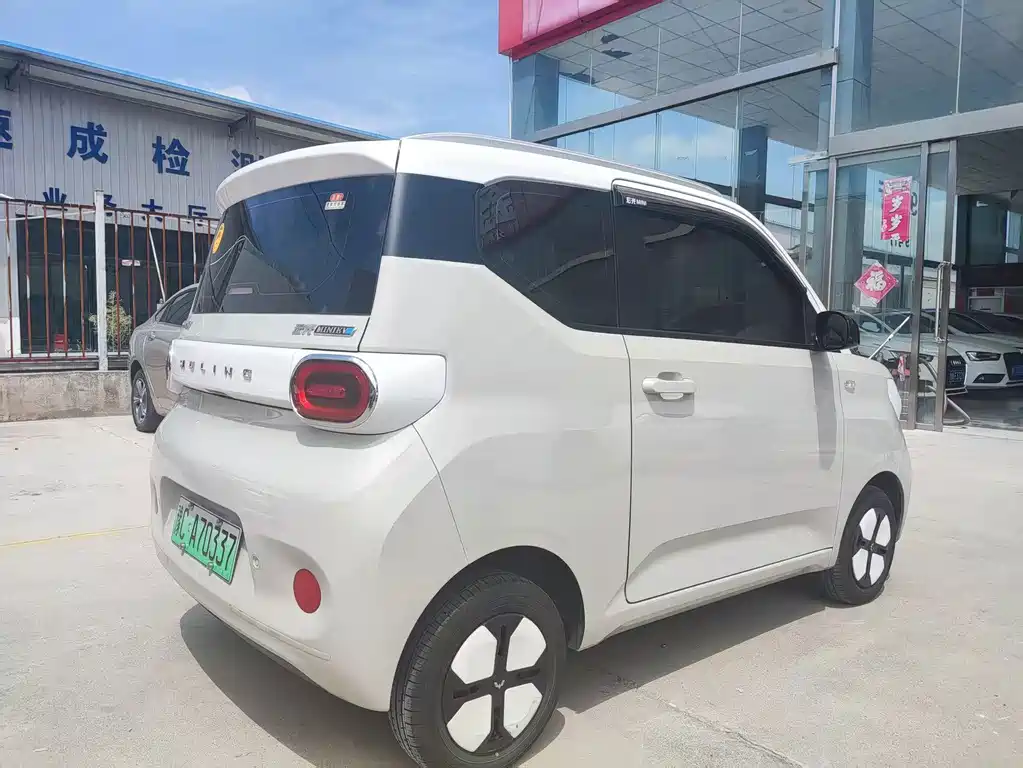 Wuling Hongguang MINIEV 2025