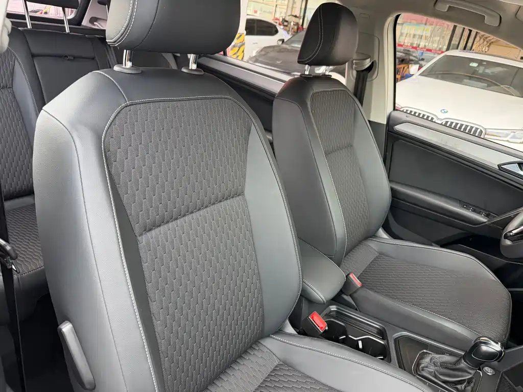 Volkswagen Tiguan L 2019 — фото 12