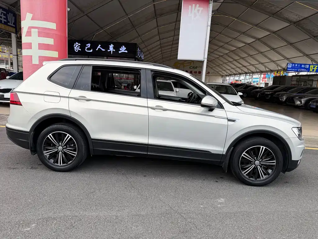 Volkswagen Tiguan L 2019 — фото 15
