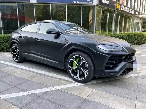 Lamborghini Urus 2021