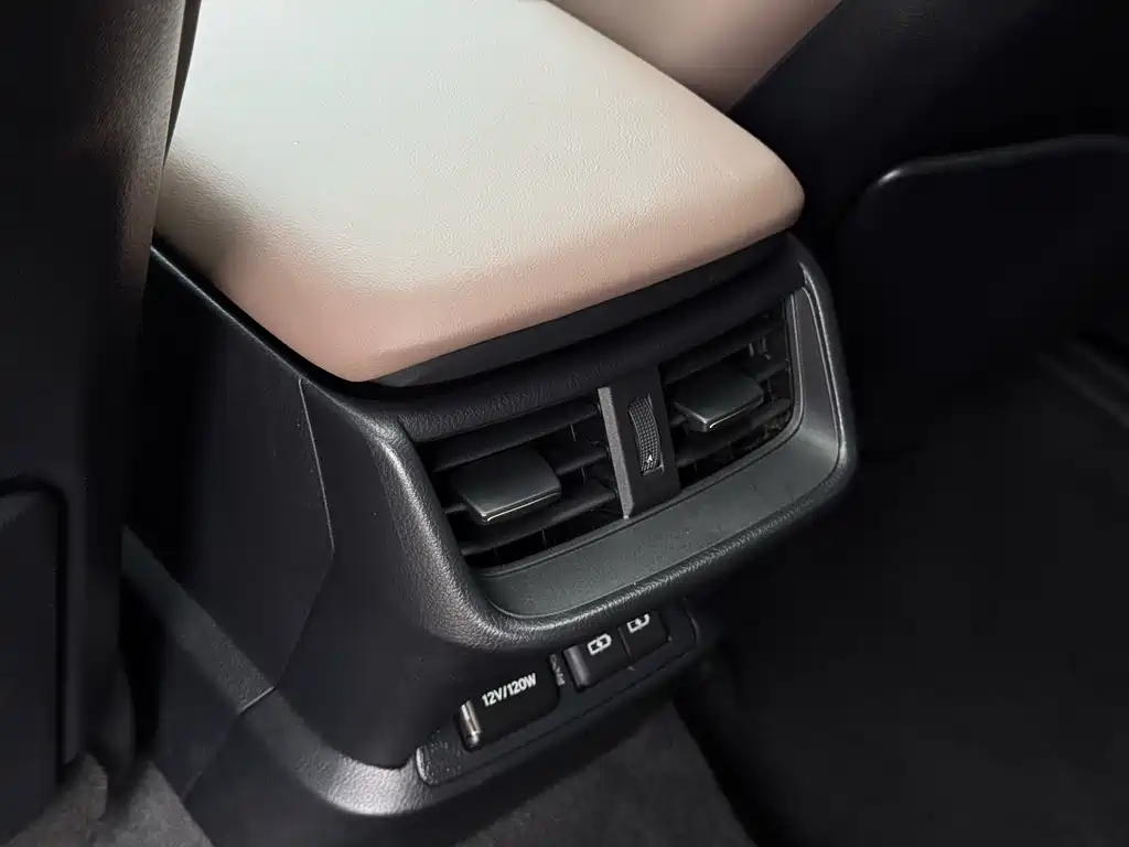 Lexus ES 2023 — фото 11