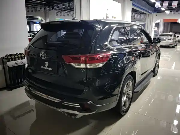 Toyota Highlander 2020